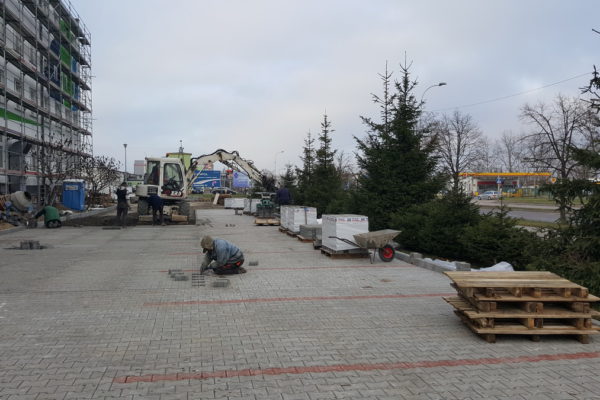 Kostka brukowa z fazką na parkingu Składowa Białystok
